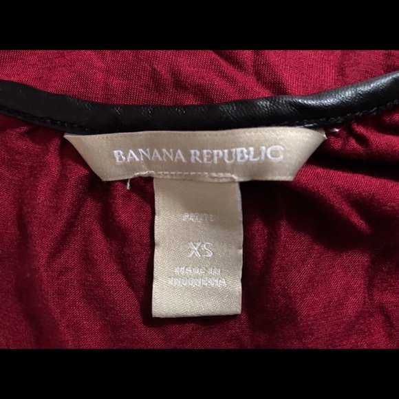 BANANA REPUBLIC Petite Burgundy Sleeveless… - Picture 5 of 5